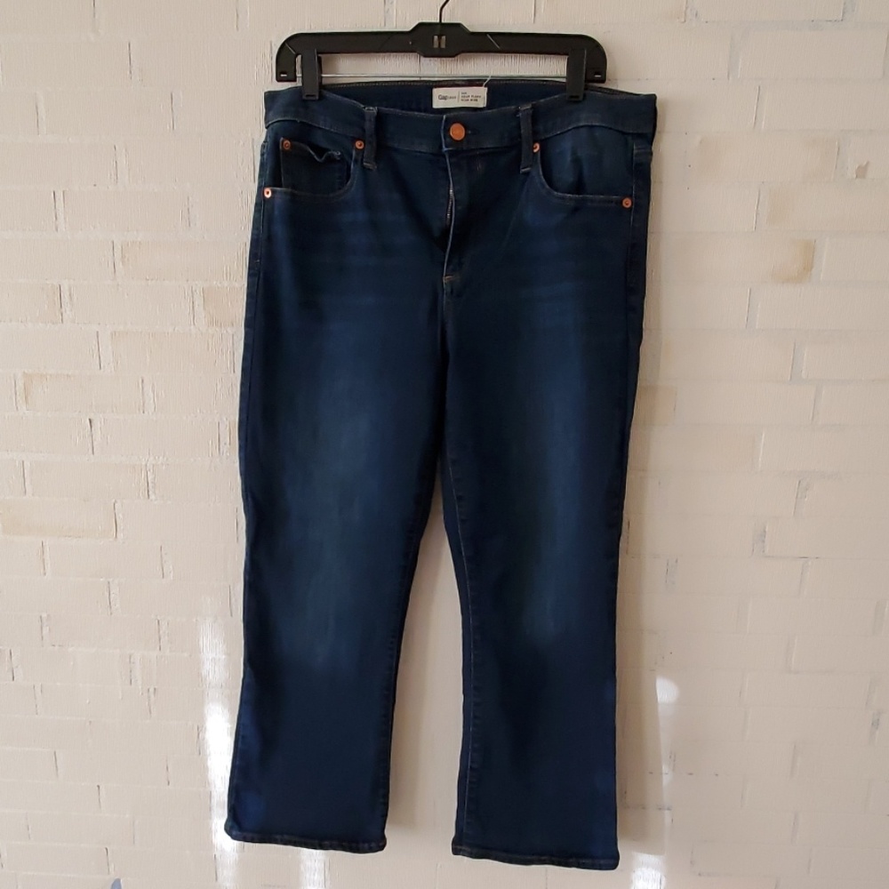 Gap 32R crop flare high rise